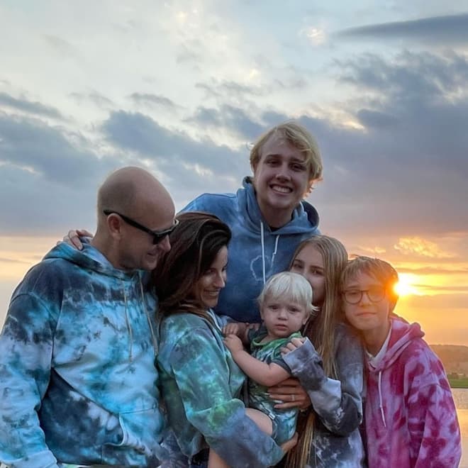 Джастин Портман с женой и детьми