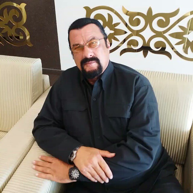 Стивен Сигал