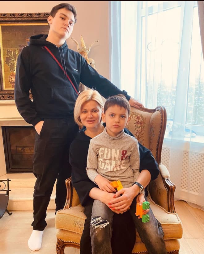 Ирина Круг с детьми