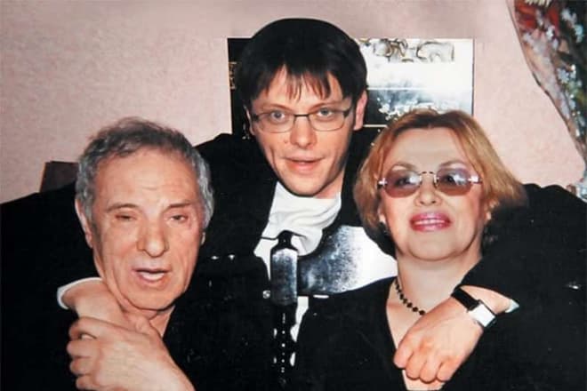 Валерий Тодоровский с родителями