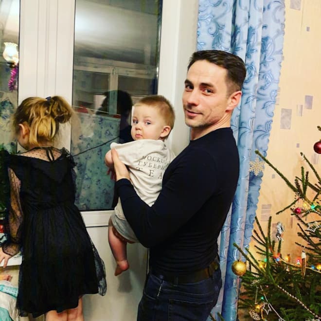 Василий Шмаков с детьми