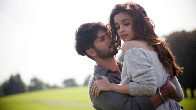 Шахид Капур и Алия Бхатт в фильме «Великолепные»