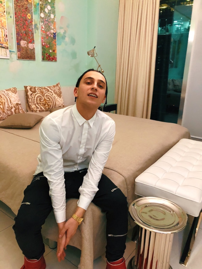 Yanix (Янис Бадуров)