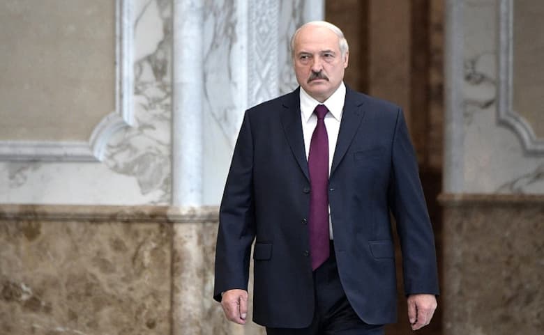 Факты об Александре Лукашенко - фон, последний слайд
