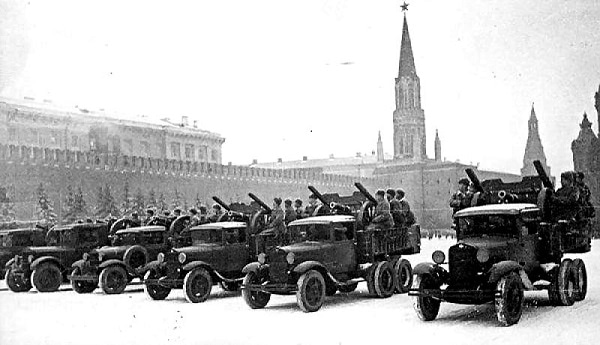 Парад на красной площади в москве 7 ноября 1941 года картина