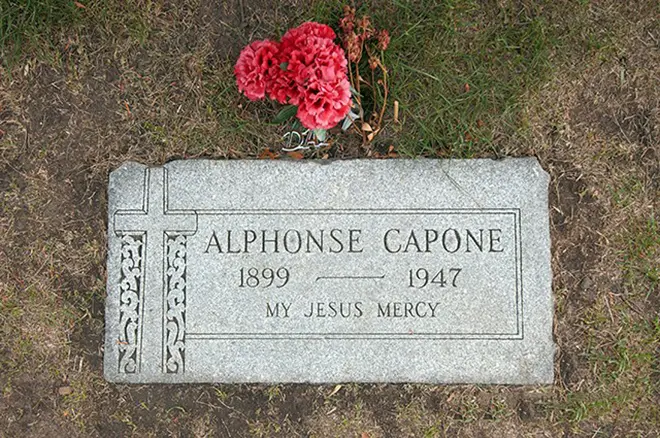 Могила Аль Капоне