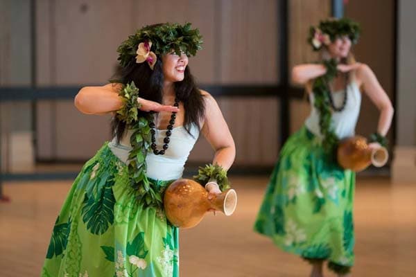 Конкурсы для гавайской вечеринки - традиционный танец хула
