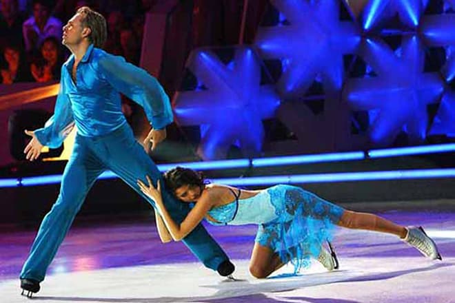 Анна Азарова в шоу “Танцы на льду”