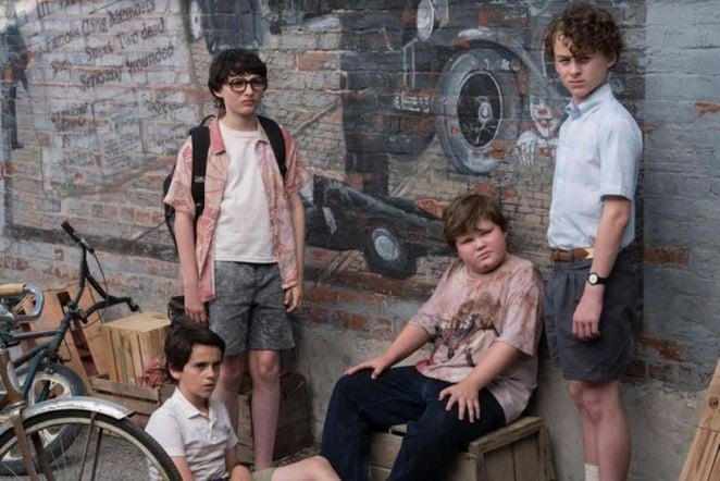 Фильм «Оно» актёр Уайт Олефф (справа) в роли Стэнли Уриса Фильм «Оно» актёр Уайт Олефф (справа) в роли Стэнли Уриса