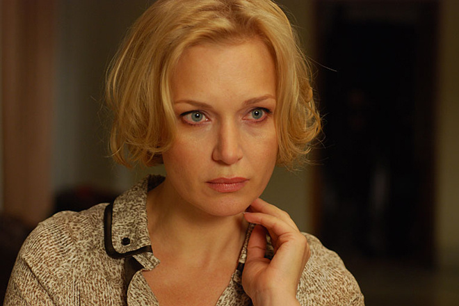 Актриса Наталия Вдовина в сериале «Дом фарфора» Актриса Наталия Вдовина в сериале «Дом фарфора»