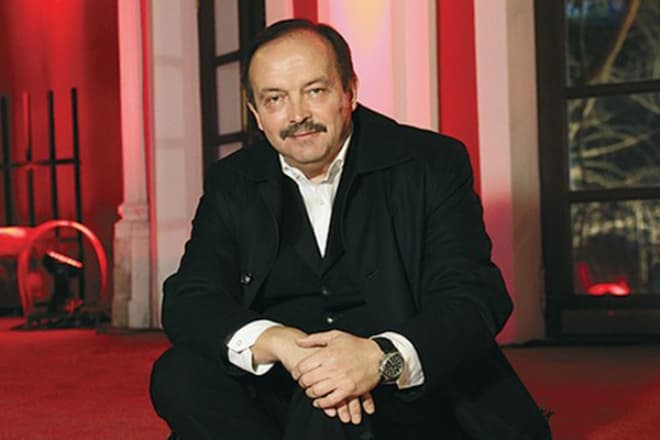 Телеведущий Андрей Козлов