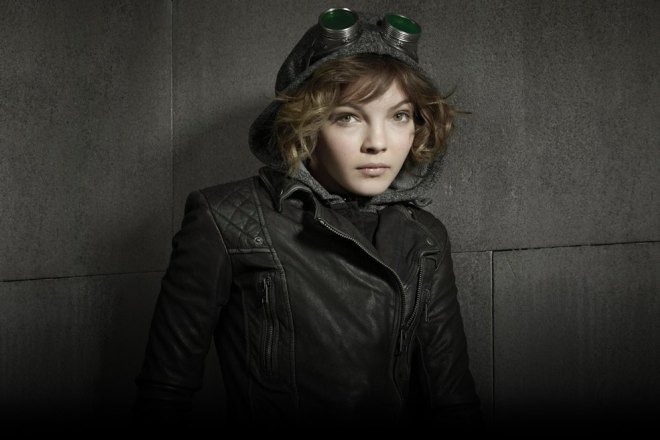 Сериал «Готэм»: актриса Камрен Бикондова в роли Кошки Сериал «Готэм»: актриса Камрен Бикондова в роли Кошки