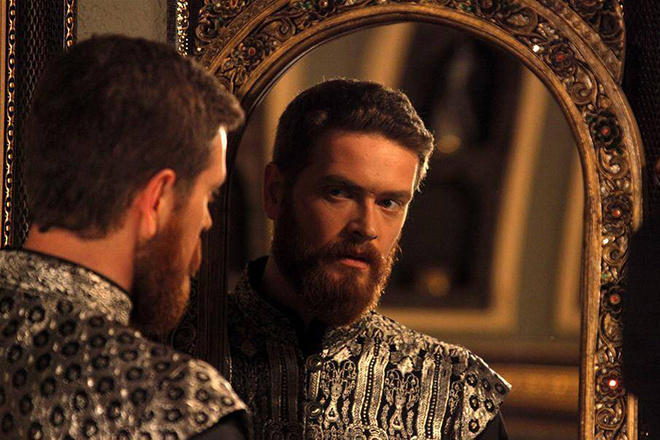 Сериал «Великолепный век»: актёр Энгин Озтюрк в роли Шехзаде Селима Сериал «Великолепный век»: актёр Энгин Озтюрк в роли Шехзаде Селима