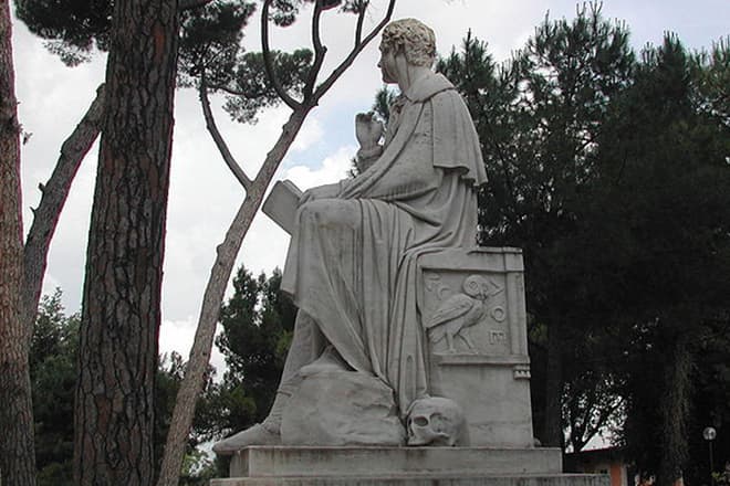 Памятник Джорджу Байрону в Италии
