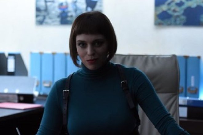 Нелли Уварова в сериале “Адаптация” Нелли Уварова в сериале “Адаптация”