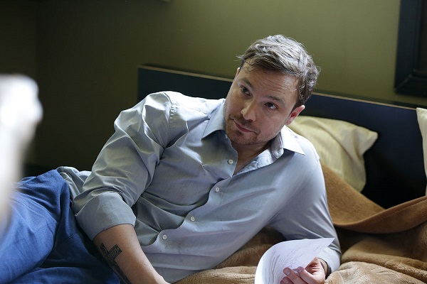 Сериал «Мертв на 99%»: актер Алексей Чадов в роли Артема Артова Сериал «Мертв на 99%»: актер Алексей Чадов в роли Артема Артова