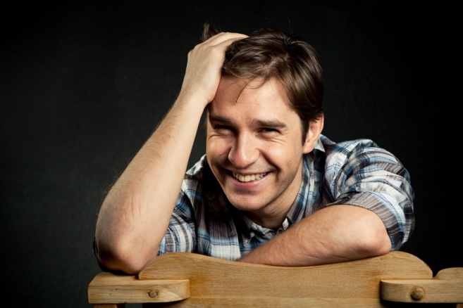 Сериал «Капитанша»: актер Александр Ратников в роли Леонида Верховцева Сериал «Капитанша»: актер Александр Ратников в роли Леонида Верховцева