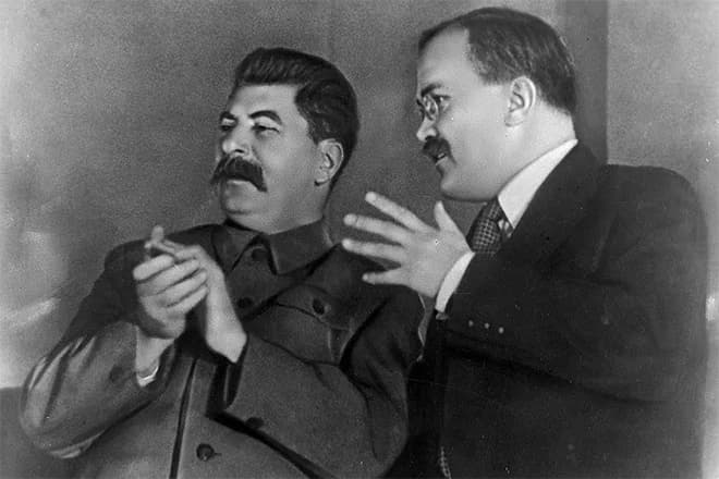 Вячеслав Молотов и Иосиф Сталин