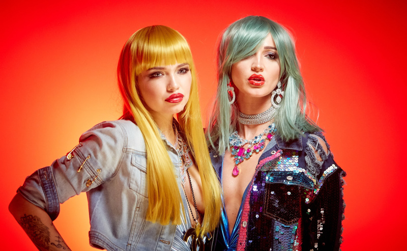 Новый клип Ольги Бузовой и Насти Кудри "Нам будет жарко