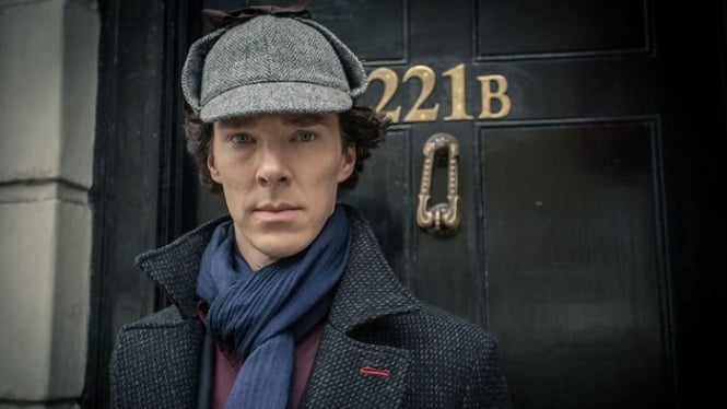 Сериал «Шерлок» актёр Бенедикт Камбербэтч в роли Шерлока Холмса Сериал «Шерлок» актёр Бенедикт Камбербэтч в роли Шерлока Холмса