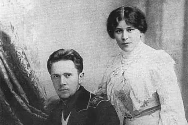 Алексей Толстой с женой Юлией Рожанской