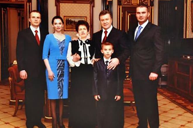 Семья Виктора Януковича