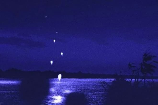 Светящиеся сферы на реке Меконг