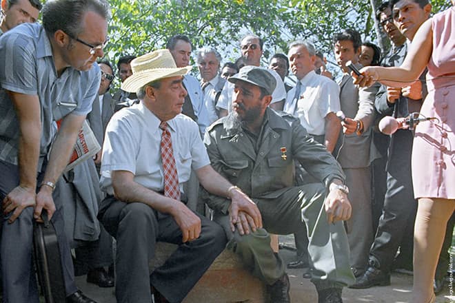 Леонид Брежнев и Фидель Кастро