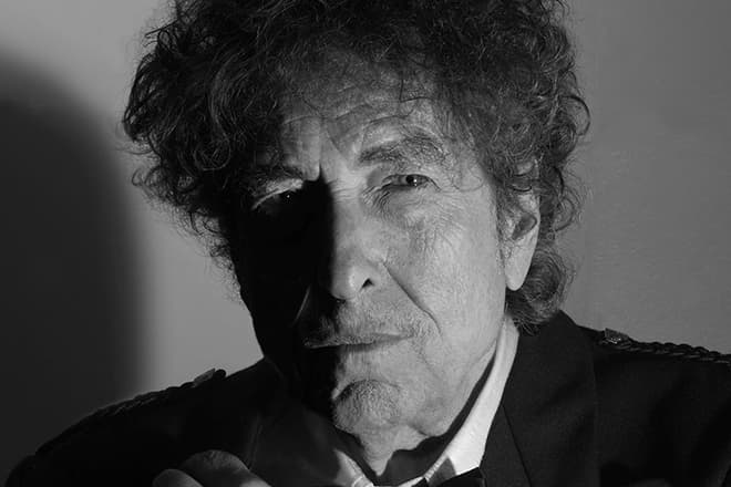 Певец Боб Дилан