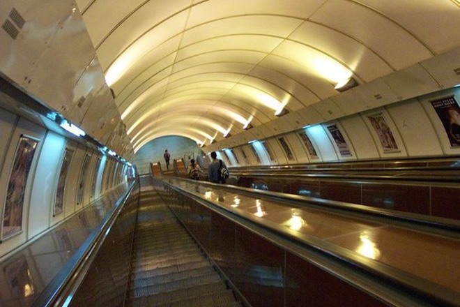 Эскалатор на станции «Намести Миру», Прага