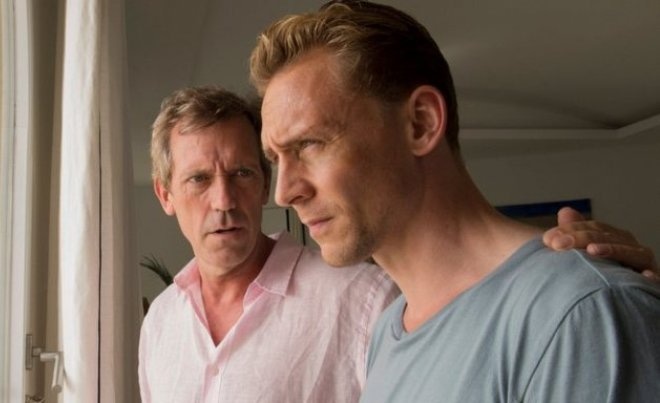 Хью Лори и Том Хиддлстон в сериале «Ночной администратор» Хью Лори и Том Хиддлстон в сериале «Ночной администратор»