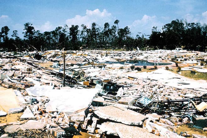 Последствия урагана “Камилла”