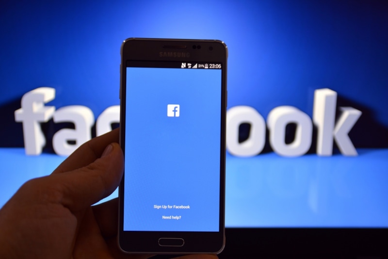 В работе Facebook произошел сбой В работе Facebook произошел сбой