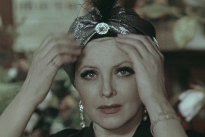 Вия Артмане в фильме «Театр» Вия Артмане в фильме «Театр»