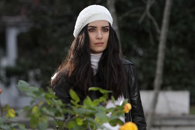 Турецкий актриса туба буйукустун личный жизнь thumbnail