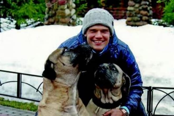 Игорь Денисов с собаками