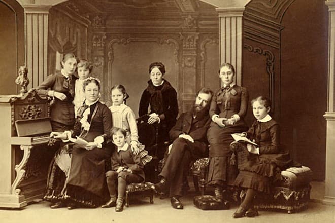 Павел Третьяков с семьей