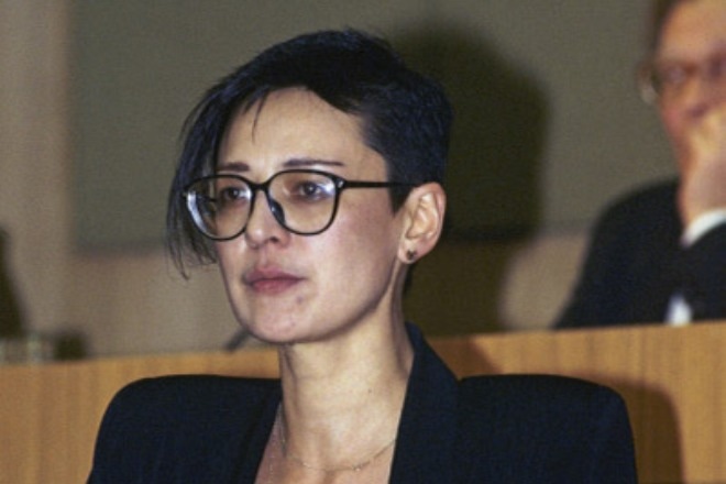 Ирина Хакамада на заседании Госдумы в 1994 году Ирина Хакамада на заседании Госдумы в 1994 году