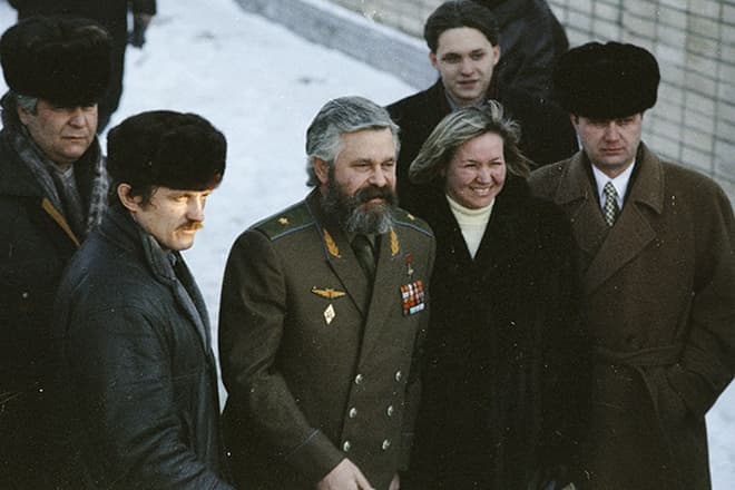 Александр Руцкой после освобождения из плена