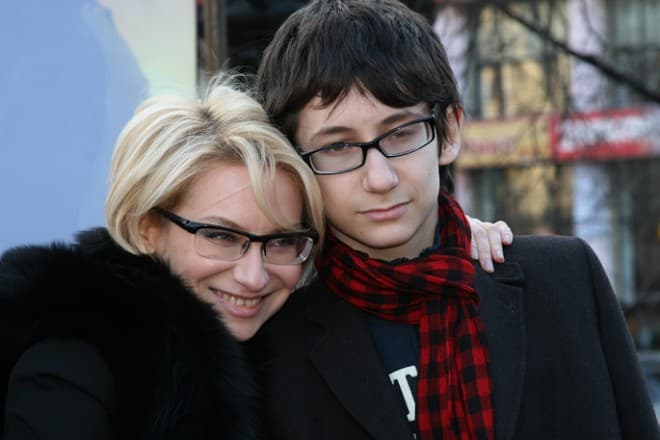Эвелина Хромченко с сыном