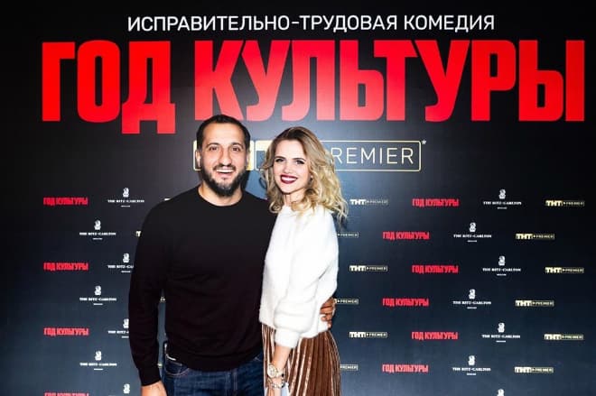 Арарат Кещян с женой на премьере фильма «Год культуры?» в 2018 году