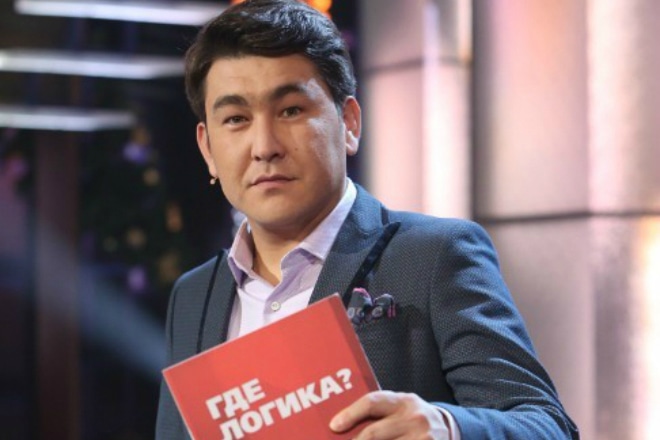 Азамат Мусагалиев в шоу «Где логика?» Азамат Мусагалиев в шоу «Где логика?»