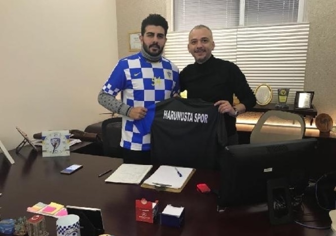 Первого в истории футболиста купили за биткоины