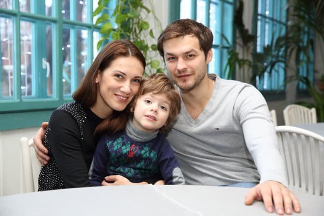 Анна Носатова и Михаил Гаврилов с сыном