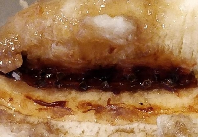 Паучьи яйца в банане