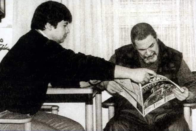 Артем Боровик и Юлиан Семенов в редакции газеты «Совершенно секретно»