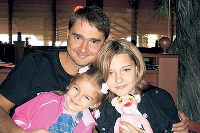 Александр Жигалкин с дочерьми