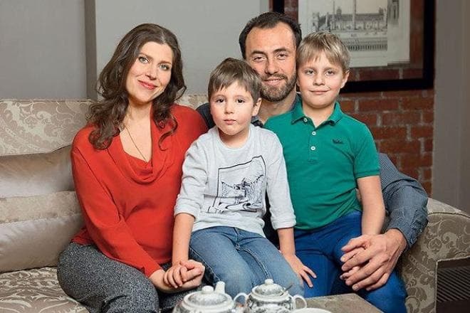 Екатерина Порубель с мужем и детьми