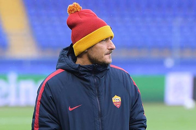 totti футболист 10 номер. Смотреть фото totti футболист 10 номер. Смотреть картинку totti футболист 10 номер. Картинка про totti футболист 10 номер. Фото totti футболист 10 номер