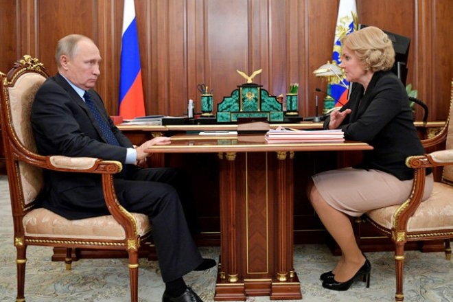 Владимир Путин и Ольга Голодец Владимир Путин и Ольга Голодец